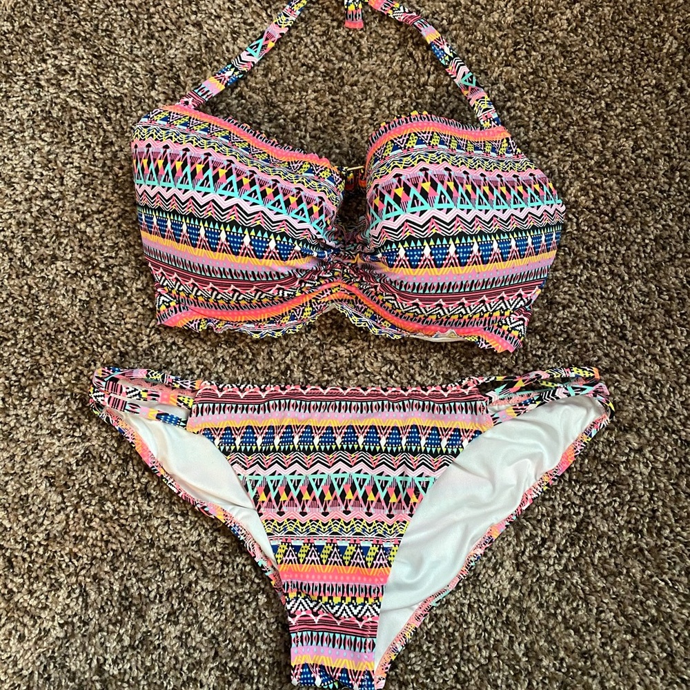 Victoria’s Secret Bikini 36DD/Medium